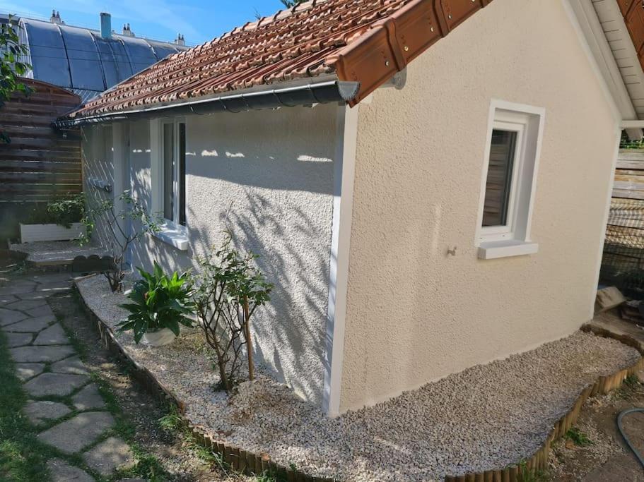 Petite Maison Cosy Dans Un Jardin. แอร์มองต์ ภายนอก รูปภาพ