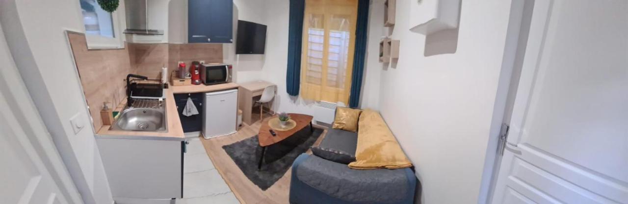 Petite Maison Cosy Dans Un Jardin. แอร์มองต์ ภายนอก รูปภาพ